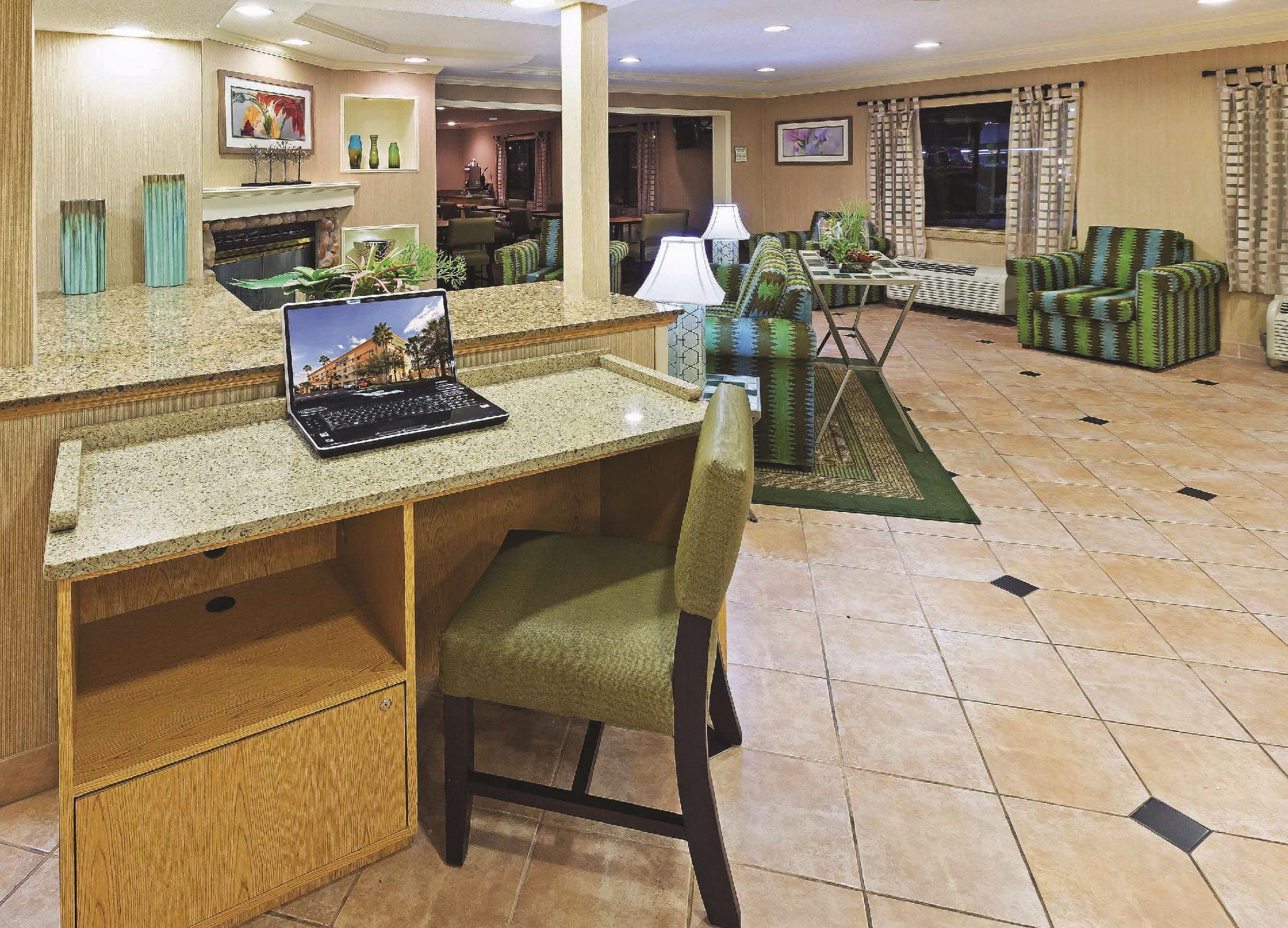La Quinta By Wyndham Houston Nw Brookhollow Екстериор снимка
